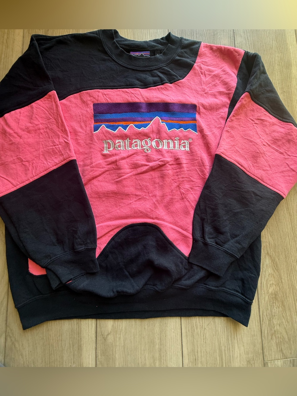 Reworked Patagonia Women's Pink and Black Crewneck Sweater